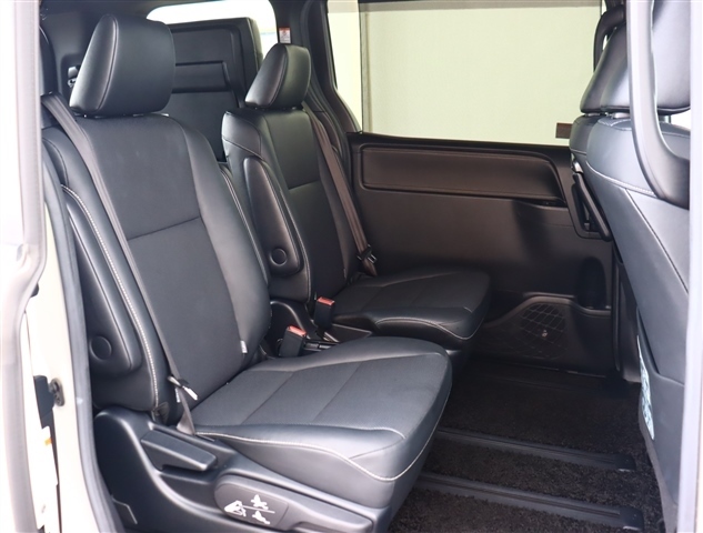 トヨタ エスクァイア　ハイブリッド １．８ ハイブリッド ＧＩ R1年 (関東) 99