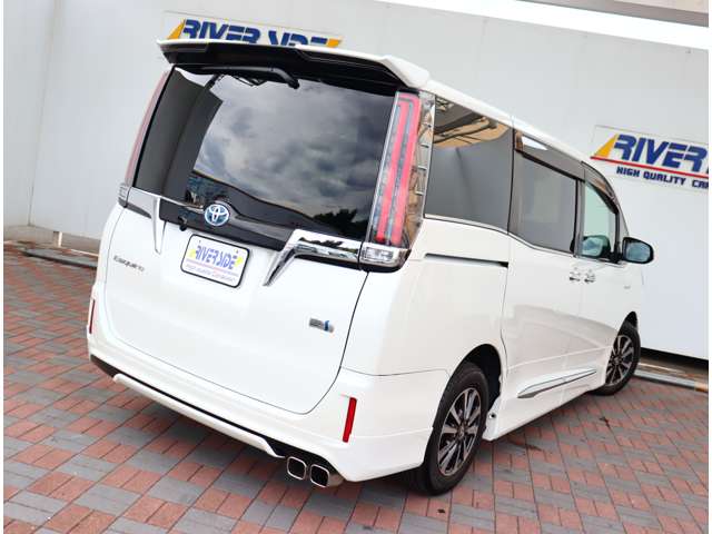 トヨタ エスクァイア　ハイブリッド １．８ ハイブリッド ＧＩ R1年 (関東) 99