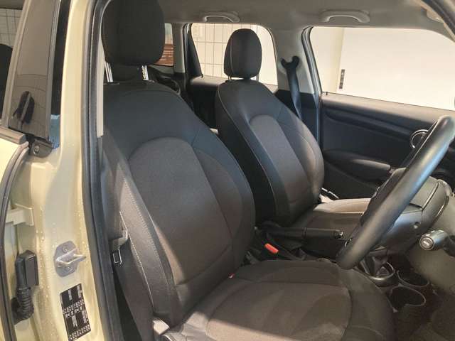 ミニ ミニ クーパーＤ ５ドア H30年 (近畿) 99