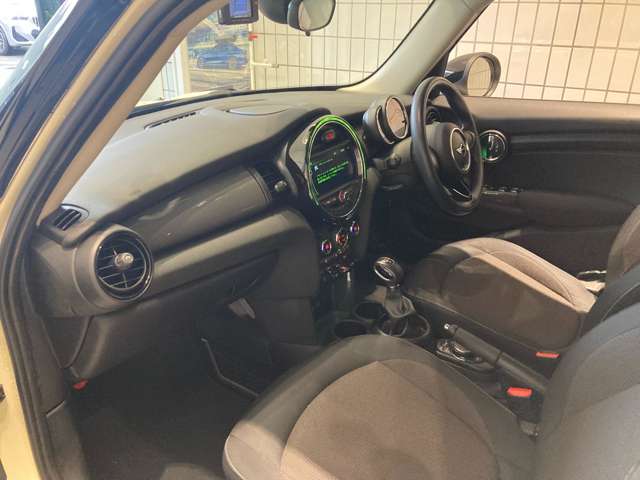 ミニ ミニ クーパーＤ ５ドア H30年 (近畿) 99