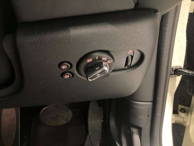 ミニ ミニ クーパーＤ ５ドア H30年 (近畿) 99