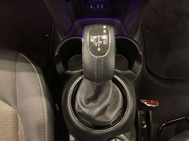 ミニ ミニ クーパーＤ ５ドア H30年 (近畿) 99