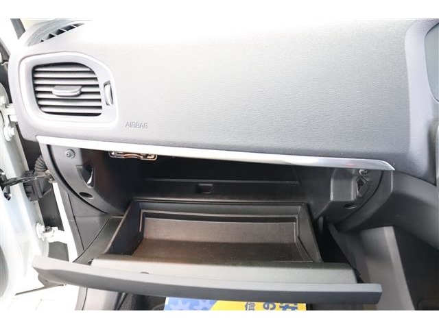 ボルボ Ｖ４０ Ｄ４ モメンタム ディーゼルターボ H28年 (関東) 99