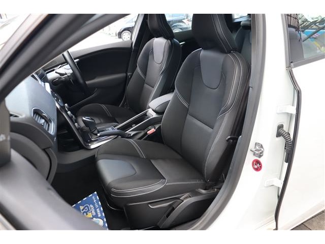 ボルボ Ｖ４０ Ｄ４ モメンタム ディーゼルターボ H28年 (関東) 99