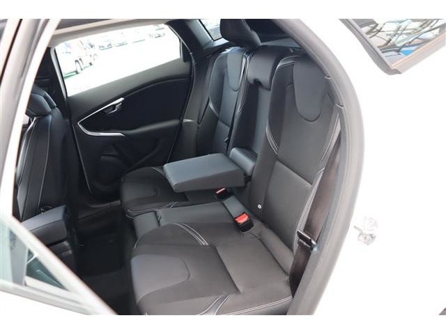 ボルボ Ｖ４０ Ｄ４ モメンタム ディーゼルターボ H28年 (関東) 99