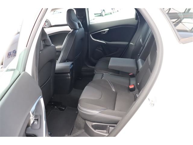 ボルボ Ｖ４０ Ｄ４ モメンタム ディーゼルターボ H28年 (関東) 99