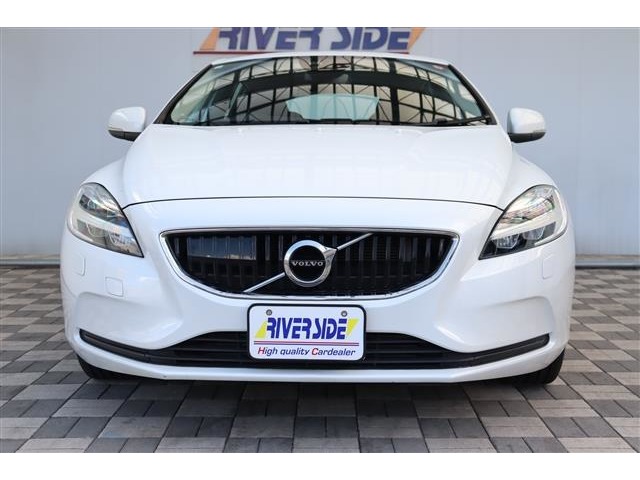 ボルボ Ｖ４０ Ｄ４ モメンタム ディーゼルターボ H28年 (関東) 99