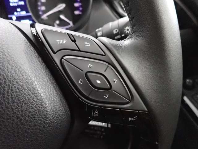 トヨタ Ｃ−ＨＲ ハイブリッド １．８ Ｇ R4年 (関東) 99