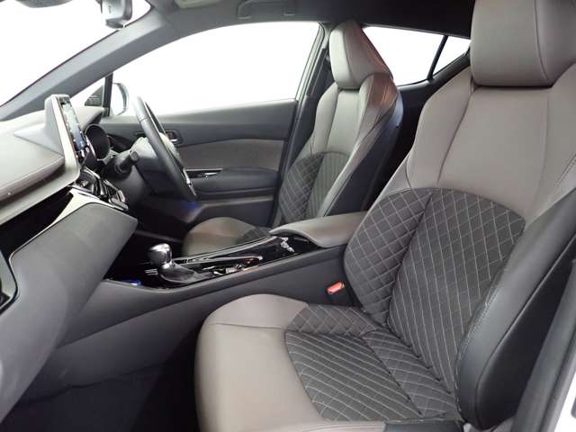 トヨタ Ｃ−ＨＲ ハイブリッド １．８ Ｇ R4年 (関東) 99