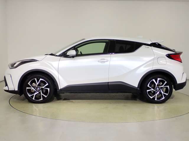 トヨタ Ｃ−ＨＲ ハイブリッド １．８ Ｇ R4年 (関東) 99