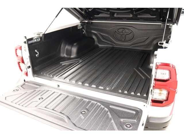 トヨタ ハイラックス ２．４ Ｚ ＧＲスポーツ ディーゼルターボ ４ＷＤ R5年 (東海) 99