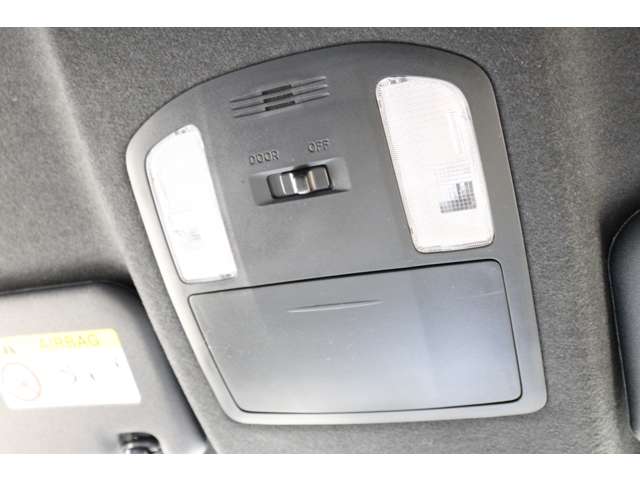 トヨタ ハイラックス ２．４ Ｚ ＧＲスポーツ ディーゼルターボ ４ＷＤ R5年 (東海) 99