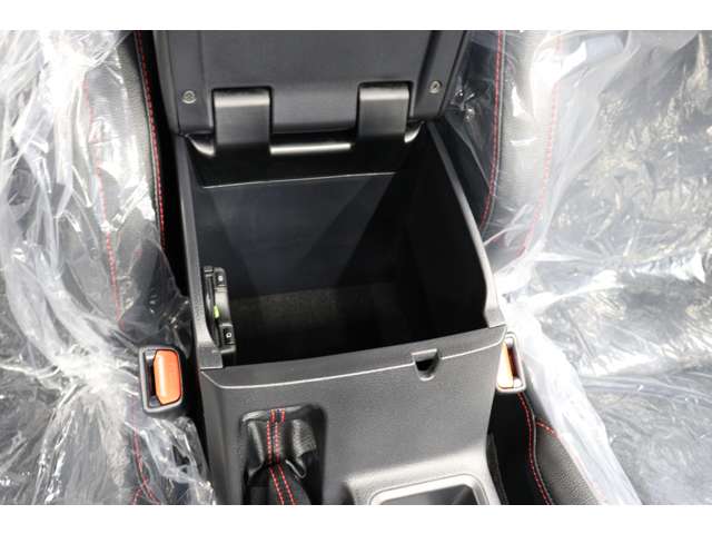 トヨタ ハイラックス ２．４ Ｚ ＧＲスポーツ ディーゼルターボ ４ＷＤ R5年 (東海) 99