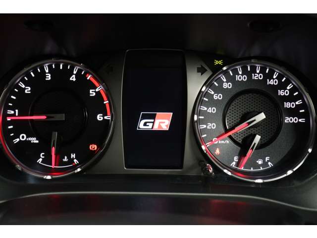 トヨタ ハイラックス ２．４ Ｚ ＧＲスポーツ ディーゼルターボ ４ＷＤ R5年 (東海) 99