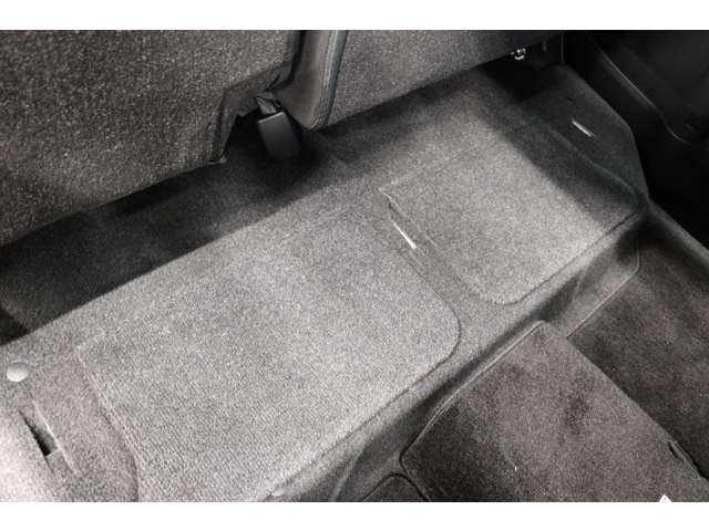 トヨタ ハイラックス ２．４ Ｚ ＧＲスポーツ ディーゼルターボ ４ＷＤ R5年 (東海) 99