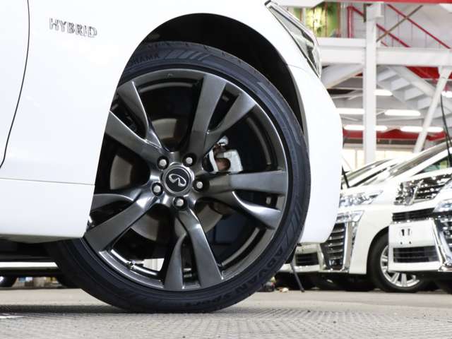 日産 フーガ　ハイブリッド ３．５ H27年 (関東) 99