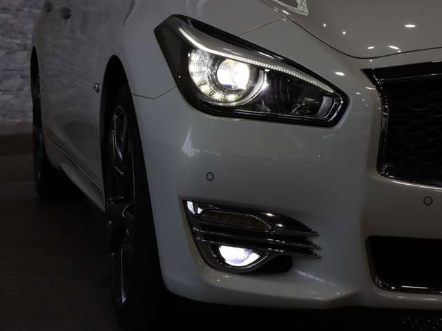 日産 フーガ　ハイブリッド ３．５ H27年 (関東) 99