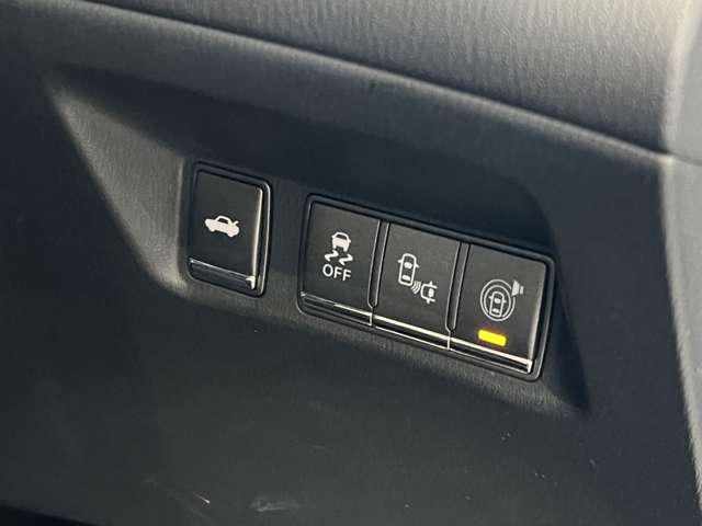 日産 フーガ　ハイブリッド ３．５ H27年 (関東) 99