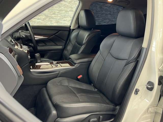 日産 フーガ　ハイブリッド ３．５ H27年 (関東) 99