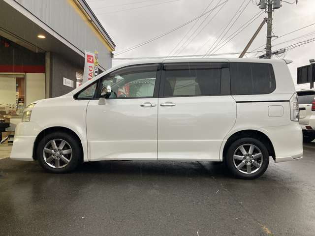 トヨタ ヴォクシー ２．０ ＺＳ ４ＷＤ H21年 (東北) 99
