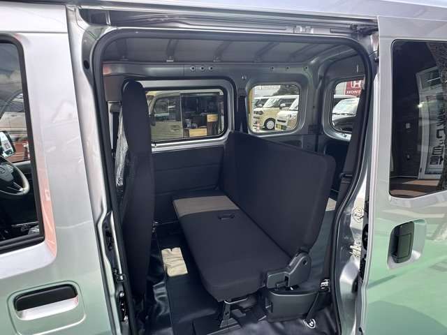 ダイハツ ハイゼットカーゴ ６６０ デラックス ４ＷＤ R6年 (東海) 99