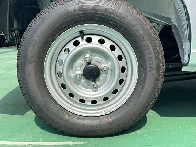 ダイハツ ハイゼットカーゴ ６６０ デラックス ４ＷＤ R6年 (東海) 99