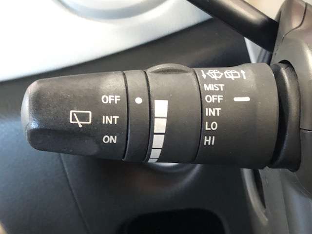 日産 キューブ １．５ １５Ｘ ＦＯＵＲ ４ＷＤ H22年 (北海道) 99