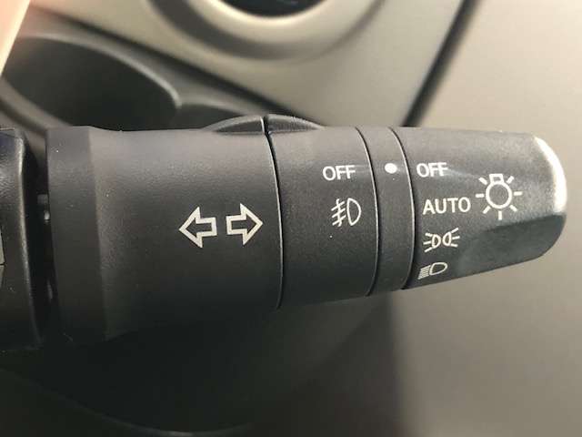 日産 キューブ １．５ １５Ｘ ＦＯＵＲ ４ＷＤ H22年 (北海道) 99