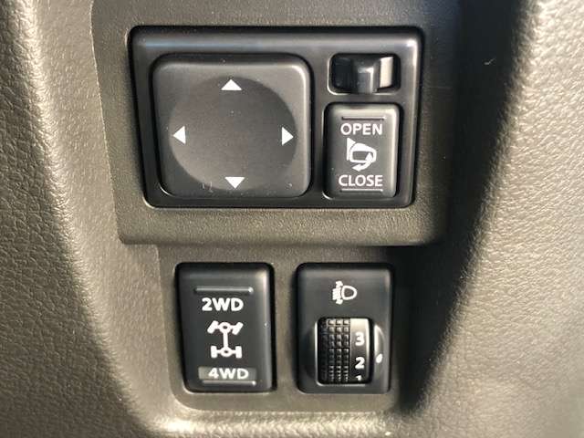 日産 キューブ １．５ １５Ｘ ＦＯＵＲ ４ＷＤ H22年 (北海道) 99