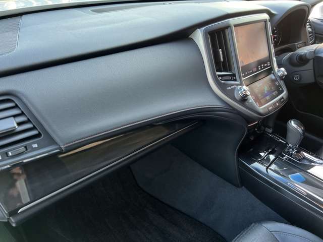 トヨタ クラウン　ハイブリッド ハイブリッド ２．５ Ｇ H25年 (関東) 99