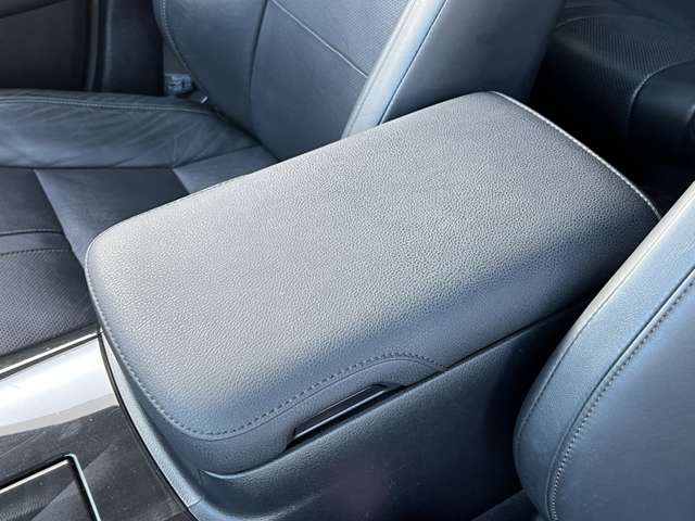 トヨタ クラウン　ハイブリッド ハイブリッド ２．５ Ｇ H25年 (関東) 99