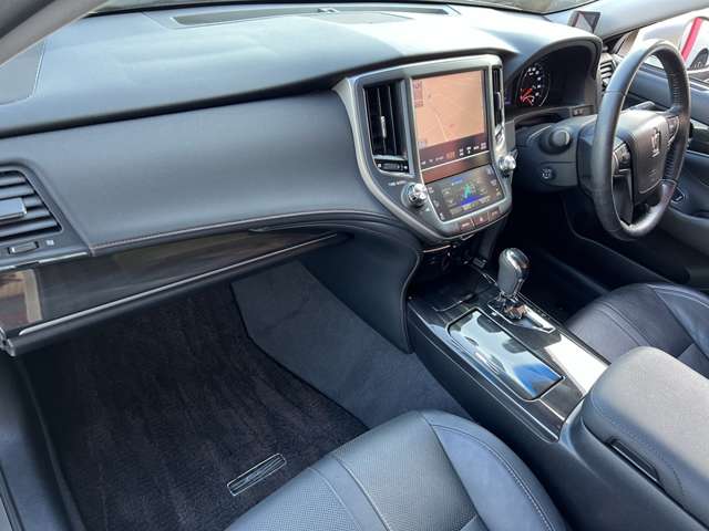 トヨタ クラウン　ハイブリッド ハイブリッド ２．５ Ｇ H25年 (関東) 99