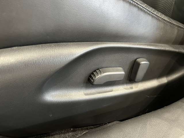 日産 フーガ ２．５ ２５０ＶＩＰ H27年 (関東) 99