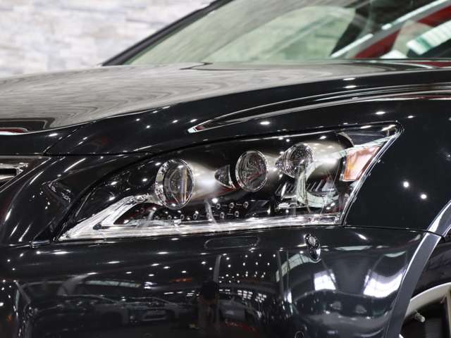 レクサス ＬＳハイブリッド ６００Ｈ バージョンＬ ４ＷＤ H29年 (関東) 99