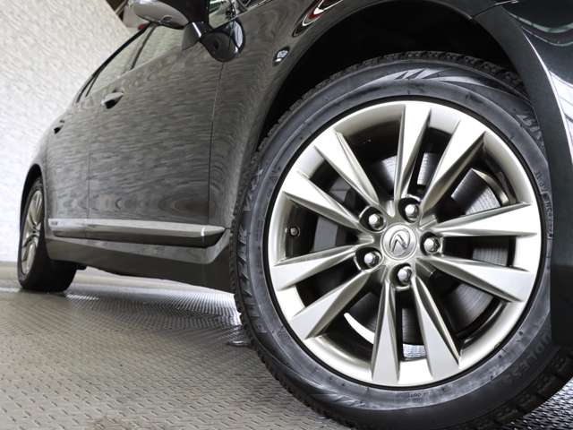 レクサス ＬＳハイブリッド ６００Ｈ バージョンＬ ４ＷＤ H29年 (関東) 99