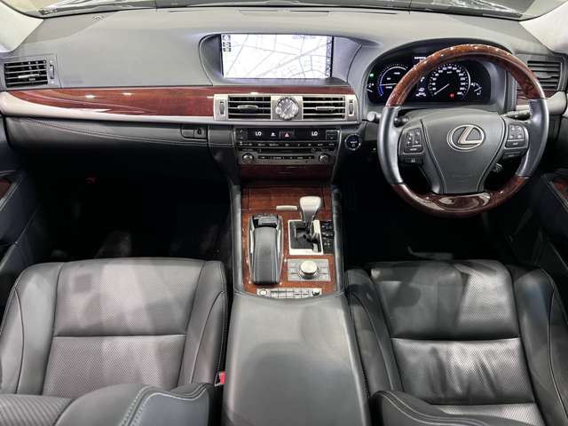 レクサス ＬＳハイブリッド ６００Ｈ バージョンＬ ４ＷＤ H29年 (関東) 99