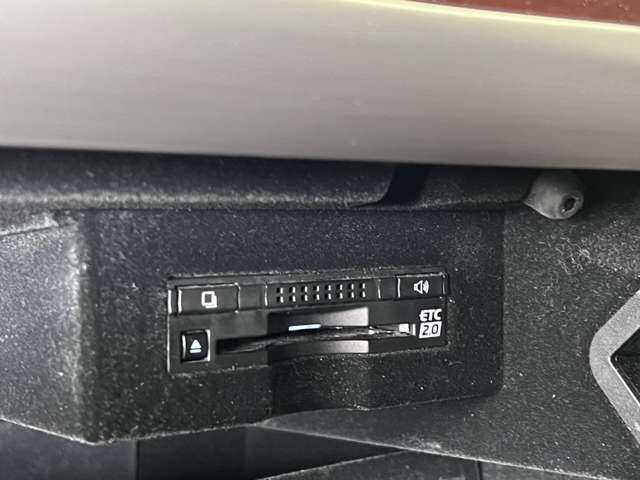 レクサス ＬＳハイブリッド ６００Ｈ バージョンＬ ４ＷＤ H29年 (関東) 99