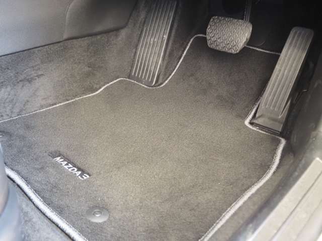 マツダ ＭＡＺＤＡ３　ファストバック ２．０ ２０Ｓ Ｌパッケージ R3年 (近畿) 99