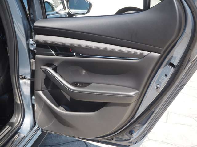 マツダ ＭＡＺＤＡ３　ファストバック ２．０ ２０Ｓ Ｌパッケージ R3年 (近畿) 99