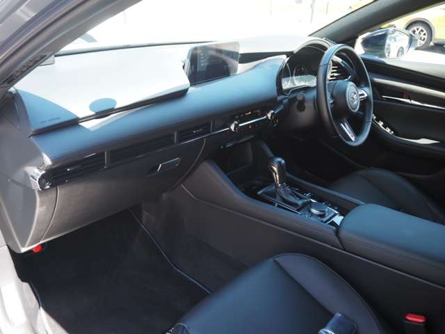 マツダ ＭＡＺＤＡ３　ファストバック ２．０ ２０Ｓ Ｌパッケージ R3年 (近畿) 99