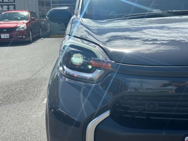 トヨタ シエンタ　ハイブリッド ハイブリッド １．５ Ｚ R4年 (中国) 99
