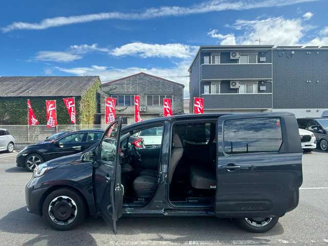 トヨタ シエンタ　ハイブリッド ハイブリッド １．５ Ｚ R4年 (中国) 99