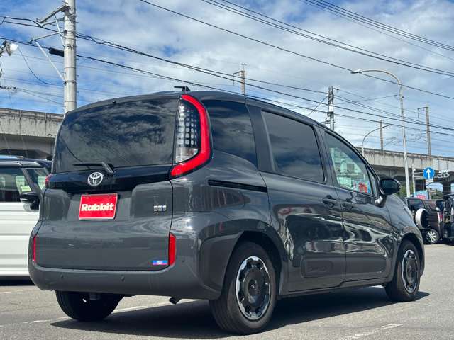 トヨタ シエンタ　ハイブリッド ハイブリッド １．５ Ｚ R4年 (中国) 99