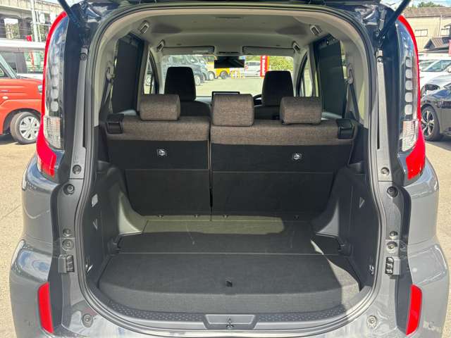 トヨタ シエンタ　ハイブリッド ハイブリッド １．５ Ｚ R4年 (中国) 99