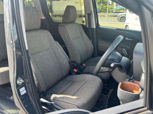 トヨタ シエンタ　ハイブリッド ハイブリッド １．５ Ｚ R4年 (中国) 99