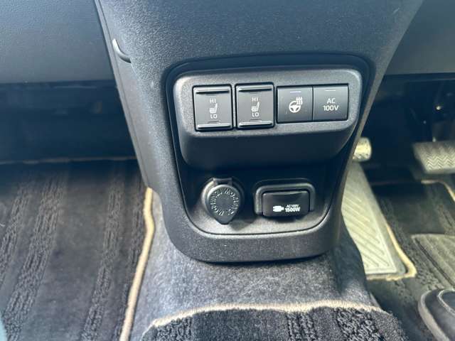 トヨタ シエンタ　ハイブリッド ハイブリッド １．５ Ｚ R4年 (中国) 99