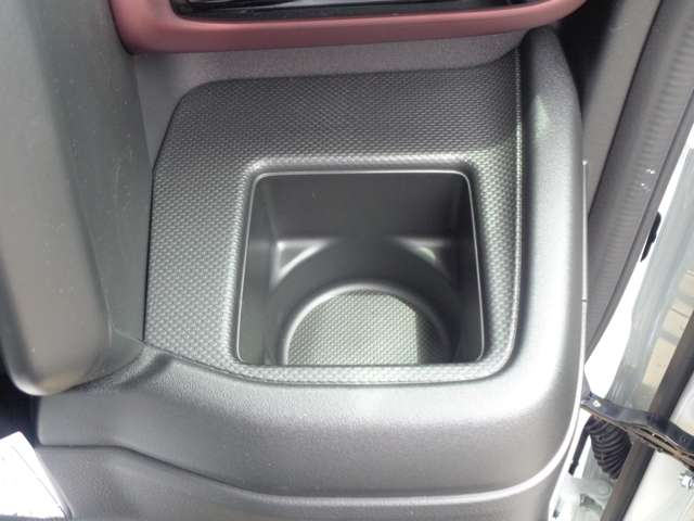 スズキ スペーシア　カスタム ６６０ カスタム ハイブリッド ＸＳターボ R6年 (中国) 99