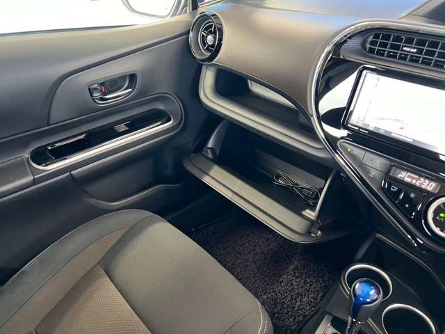 トヨタ アクア １．５ Ｇ R1年 (東北) 99