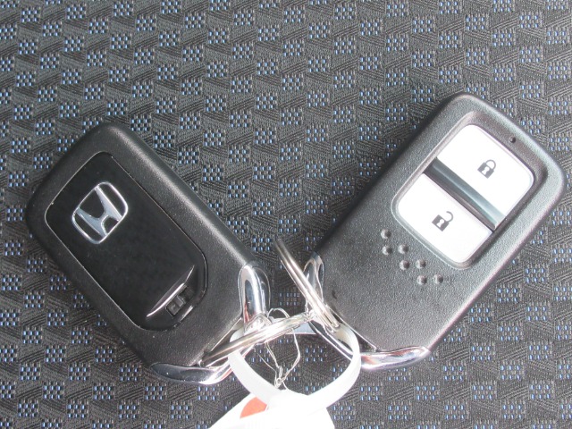ホンダ フィット １．３ １３Ｇ Ｆ コンフォートエディション R1年 (関東) 99