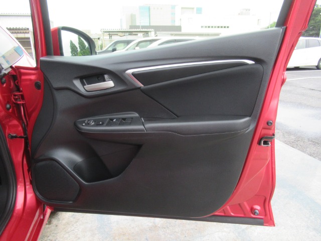 ホンダ フィット １．３ １３Ｇ Ｆ コンフォートエディション R1年 (関東) 99